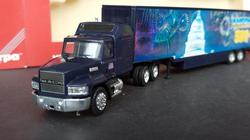Mack Hauber Capitool Washington 1:87 H0 Herpa Pol, Verzenden, Trucks@herpa.de, Zo goed als nieuw, Bus of Vrachtwagen