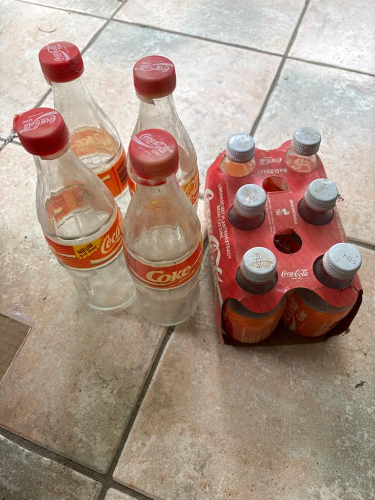 Coca-Cola Flessen - Leeg en Vol (Vintage/Decoratie), Ophalen of Verzenden, Gebruikt