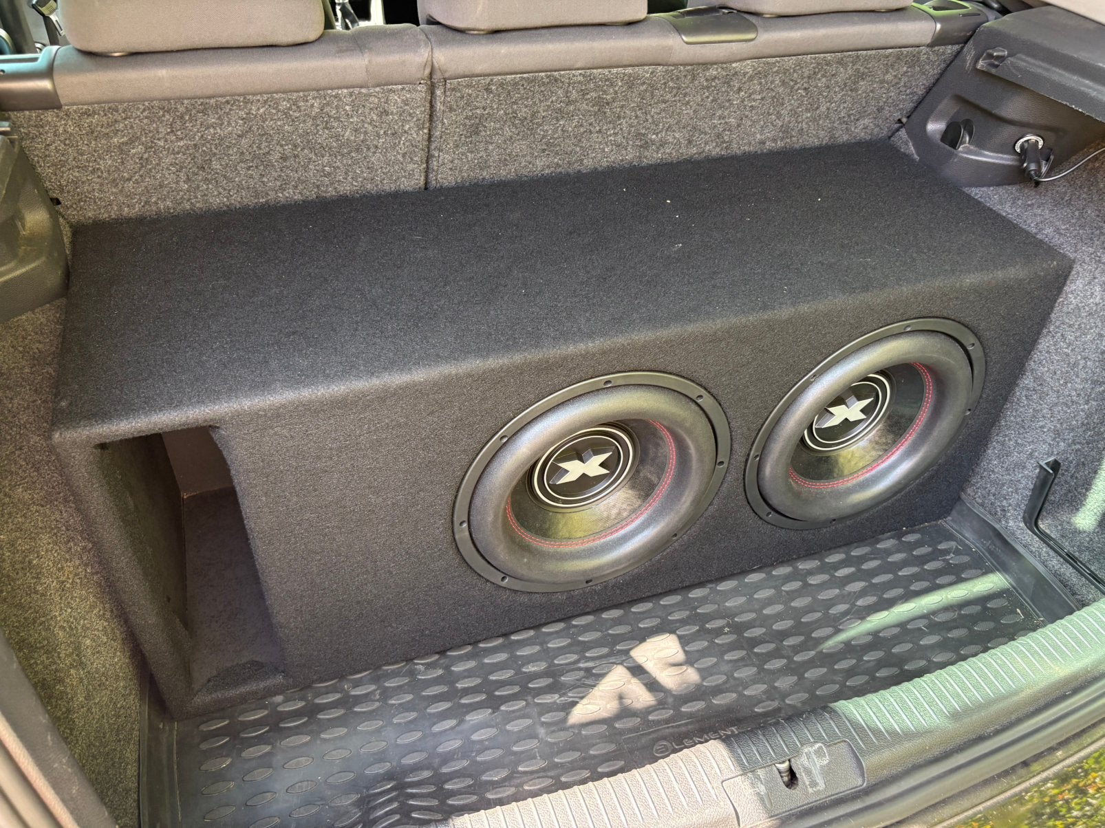 Dikke auto subwoofer, Auto diversen, Autospeakers, Ophalen, Zo goed als nieuw