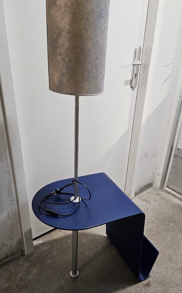 Design bijzettafel met geïntegreerde lamp, Huis en Inrichting, Ophalen, Zo goed als nieuw