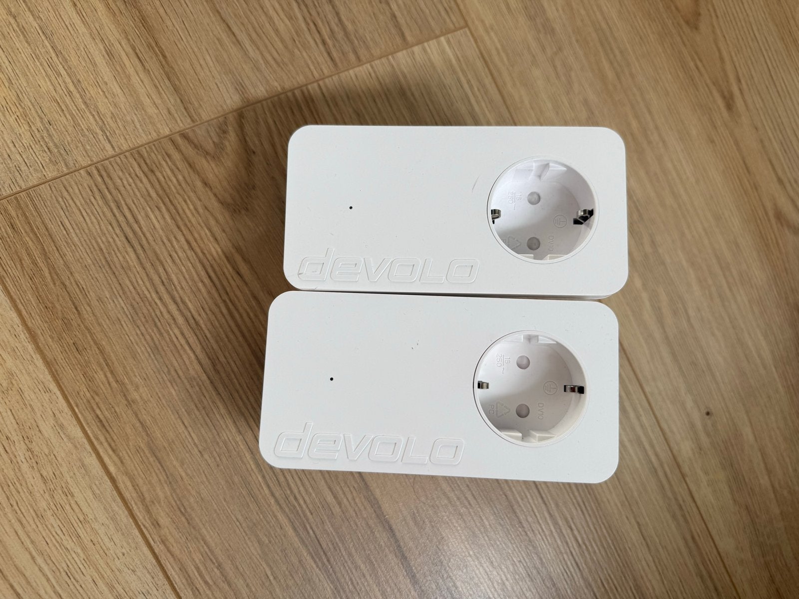 2 devolo powerline adapters WiFi versterker - €7,50 per stuk, Ophalen, Gebruikt