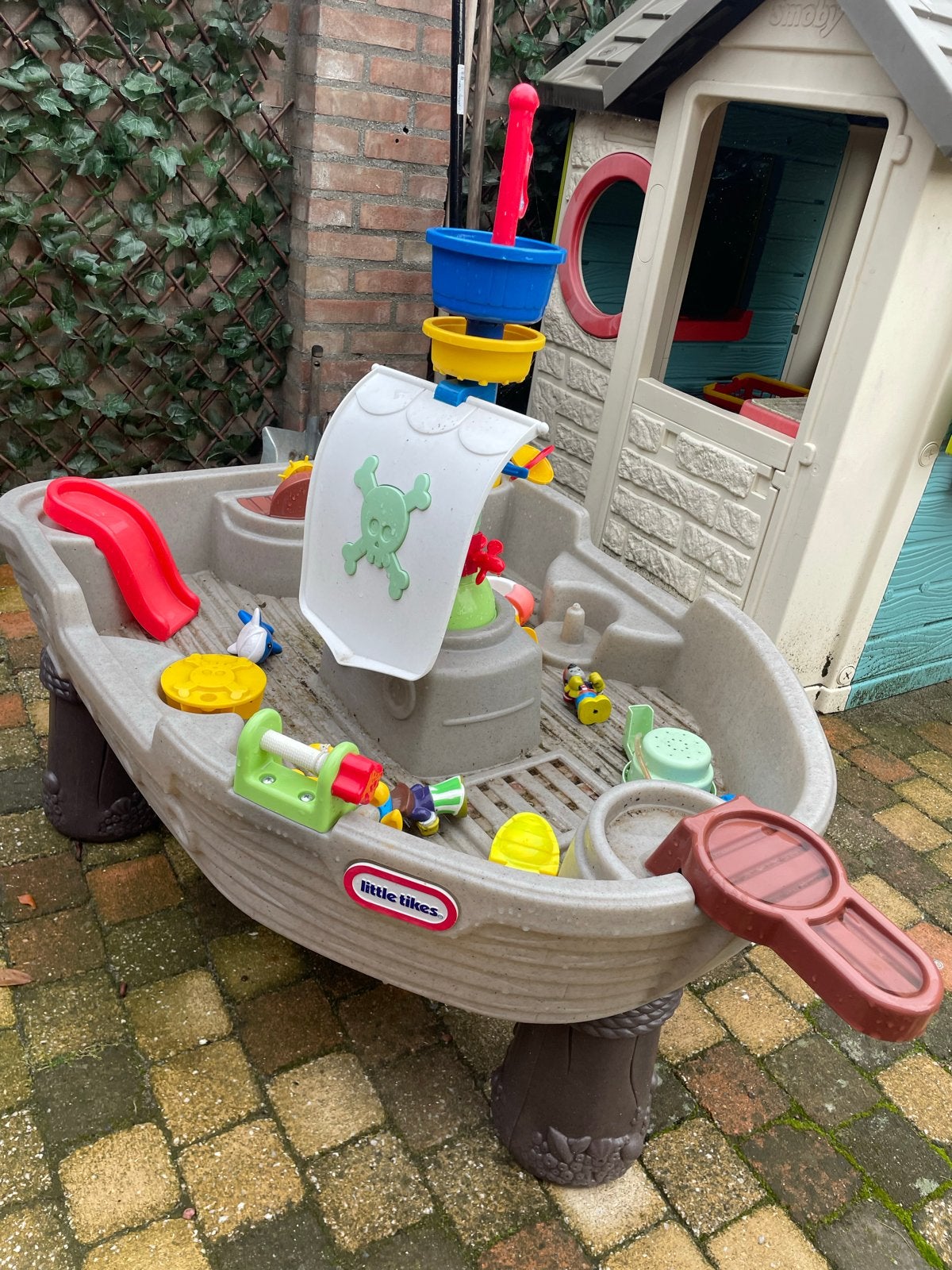 Little Tikes Zand- en Watertafel Piratenschip, Ophalen, Zo goed als nieuw