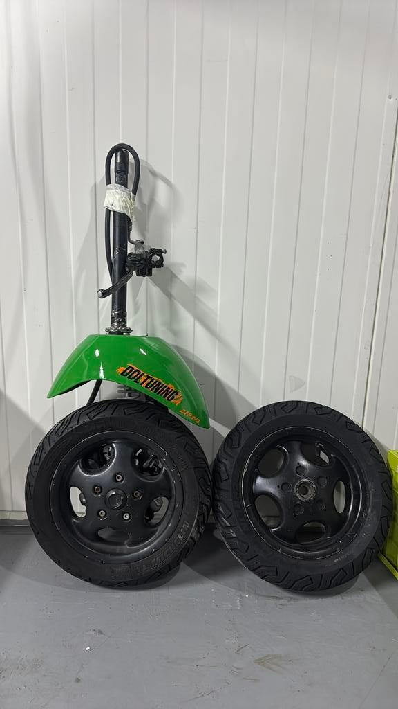 Piaggio zip h2o voorvork (verlaagd voor circuit +h2o velgen, Ophalen of Verzenden, Zo goed als nieuw, Overige typen, Piaggio