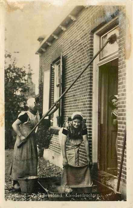 301-383-015 Zeeland Kleederdrachten, Verzenden, Voor 1920, Zeeland