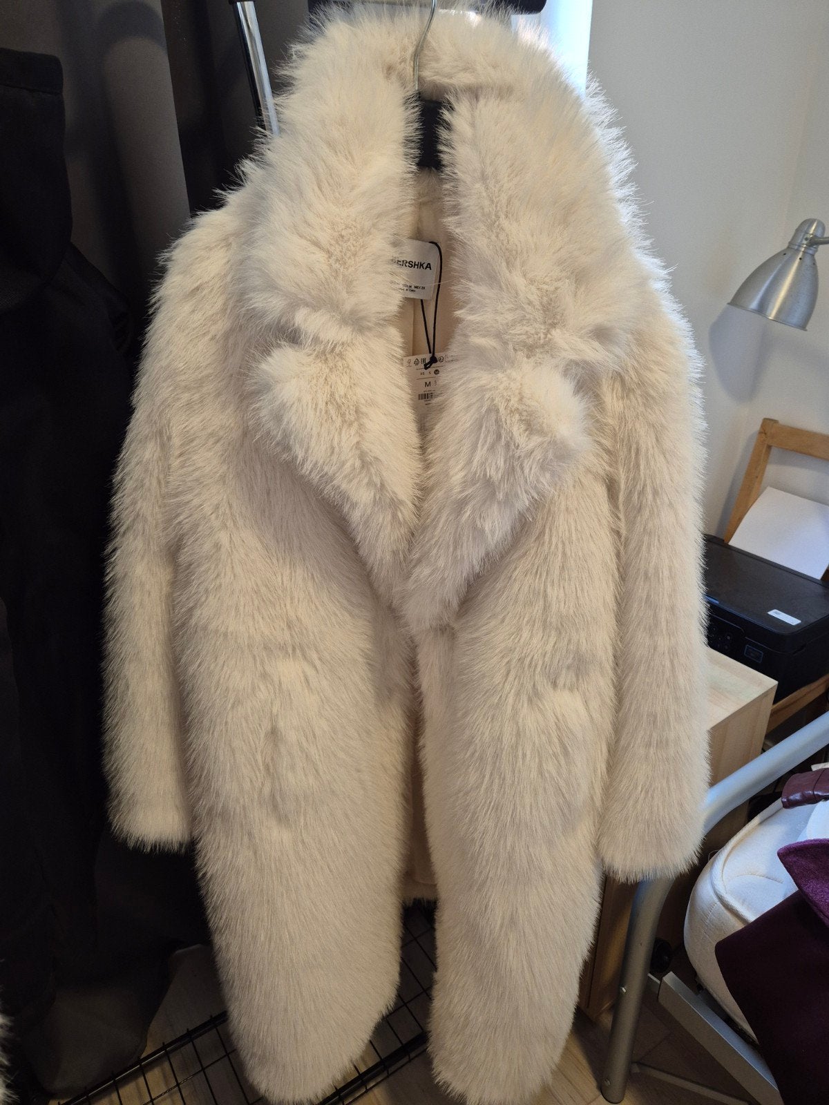 Bershka Faux Fur Jas – Nieuw met kaartje – Maat M, Maat 38/40 (M), Beige, Nieuw, Bershka