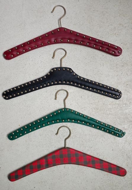 Vier Vintage kleerhangers jaren 60., Ophalen of Verzenden, Gebruikt, Overige materialen, Kinderen en Volwassenen