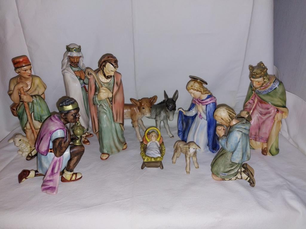 Goebel HX306 kerstgroep in kleur zonder kerststal, Diversen, Kerst, Ophalen of Verzenden