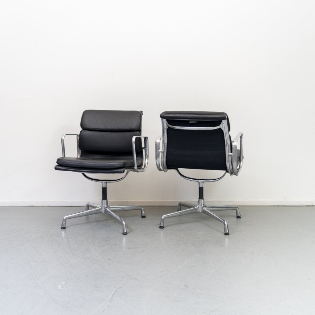 20 x Vitra Eames EA 208 Softpad Zwart Leer - Chroom, Huis en Inrichting, Stoelen, Niet ingevuld, Zwart, Niet ingevuld, Ophalen of Verzenden