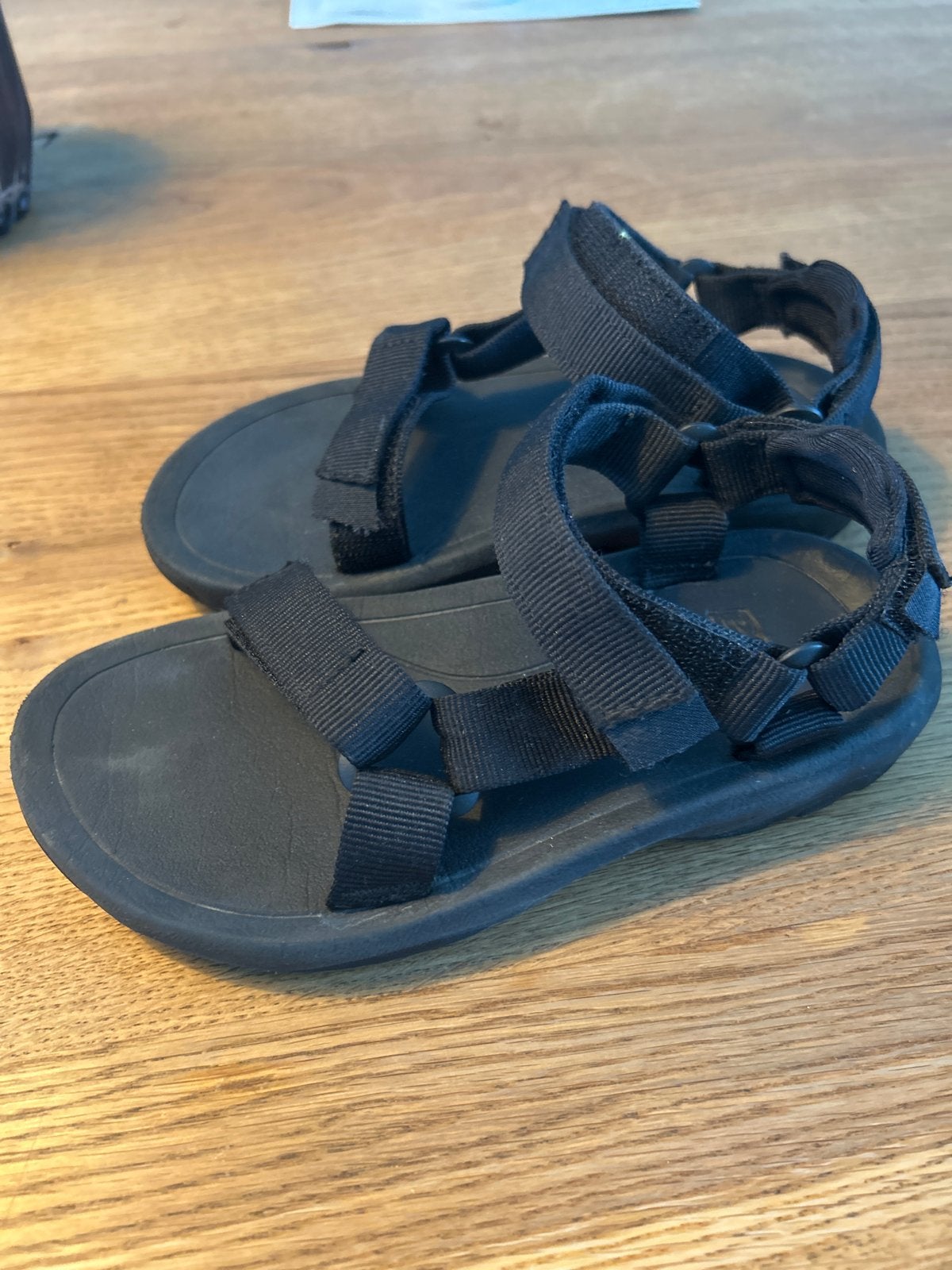 Zwarte teva sandalen, maat 29/30, Kinderen en Baby's, Kinderkleding | Schoenen en Sokken, Ophalen, Gebruikt, Overige typen