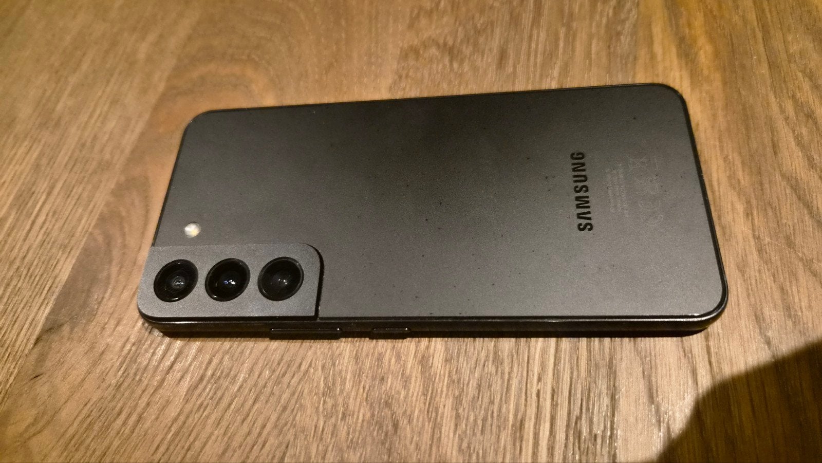 Foto 6 van Samsung Galaxy S22 256GB Zwart