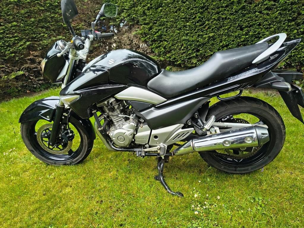 Suzuki gw250, 250 cc, 2 cilinders, Occasion, Bedrijf