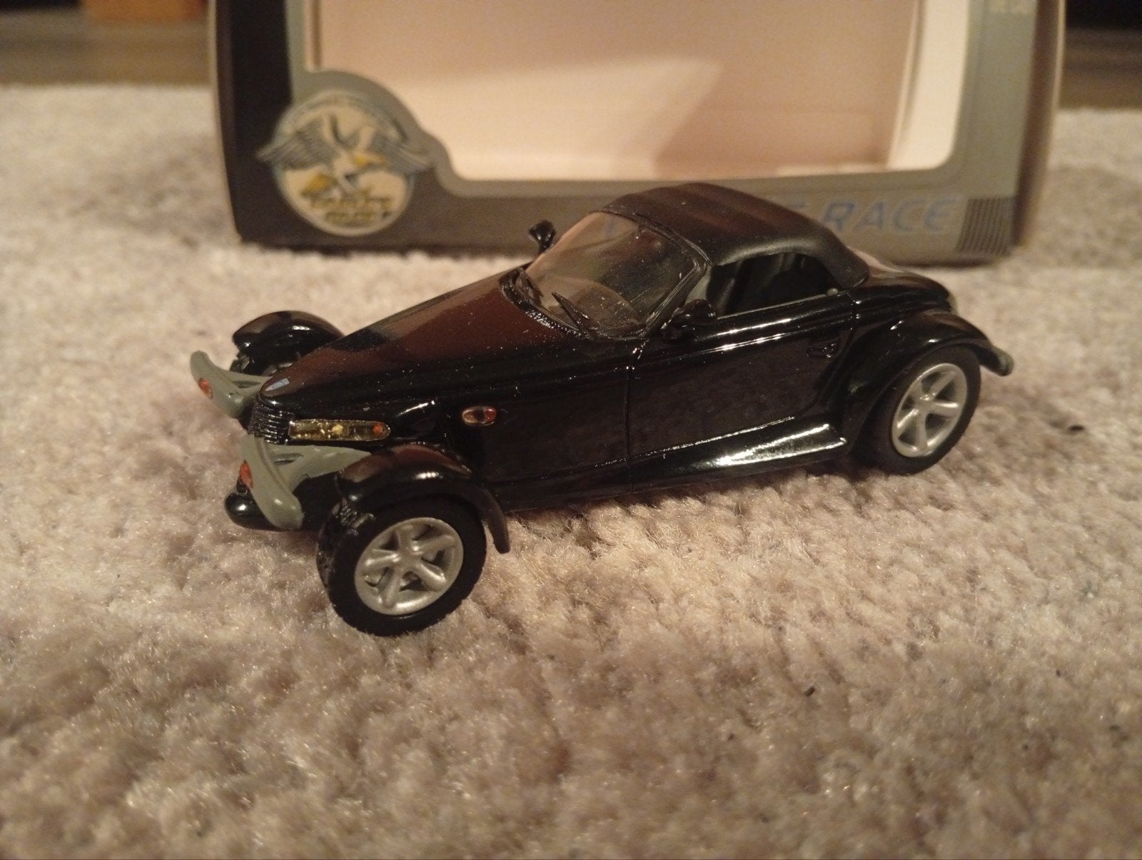 Universal hobbies Plymouth Prowler 1:43, Ophalen of Verzenden, Zo goed als nieuw, Auto, Universal Hobbies