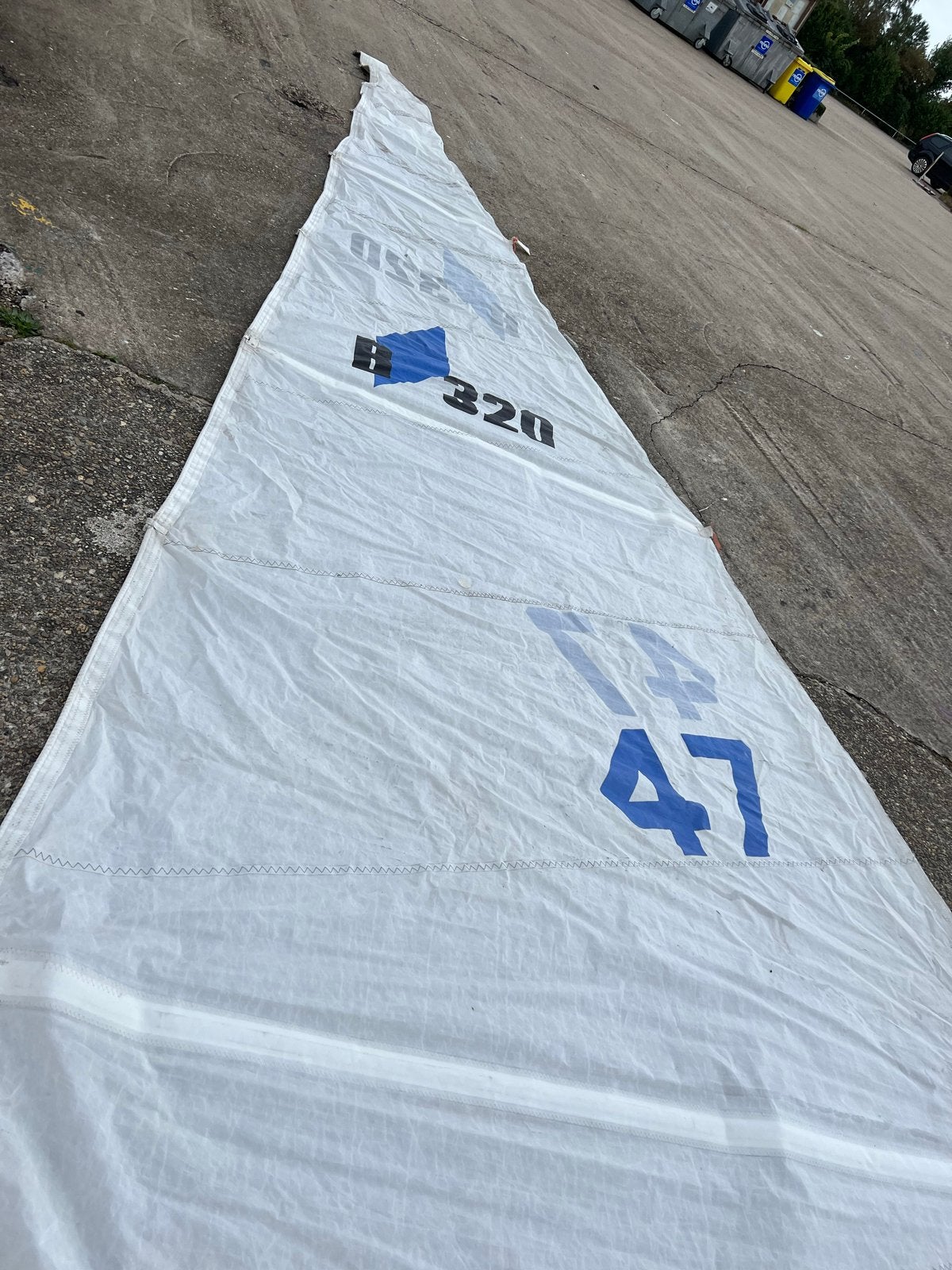 Grootzeil North Sails voor Bavaria 320, Watersport en Boten, 6 meter of meer, Gebruikt, Grootzeil, Ophalen