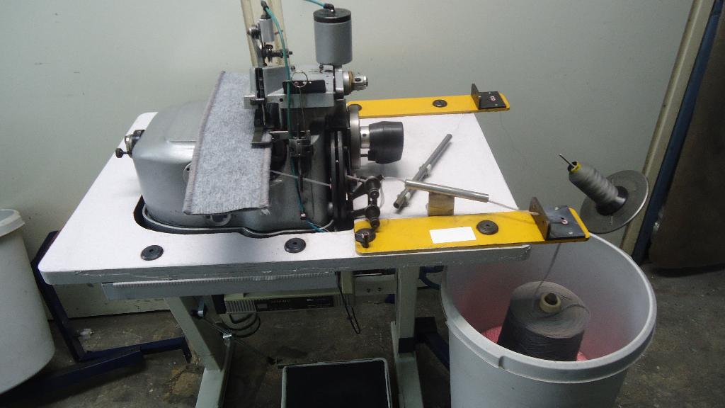 Industrie Titan Festoneer Machine DK 2500A, Overige merken, Gebruikt, Ophalen of Verzenden, Naaimachine