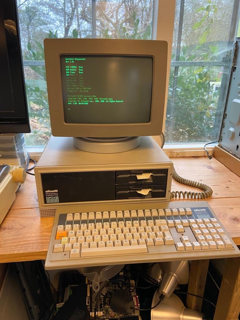 Olivetti M24 Set - 100% Boot, Ophalen, Olivetti
