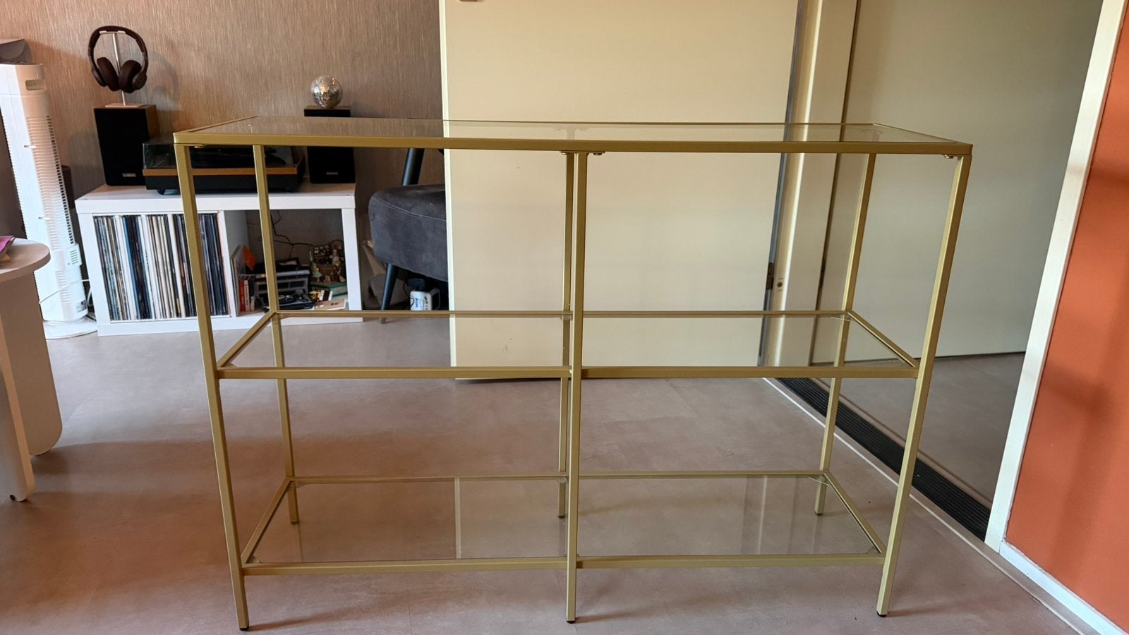 Gouden metalen dressoir met glasplaten, Ophalen, 50 tot 100 cm, Zo goed als nieuw, Glas
