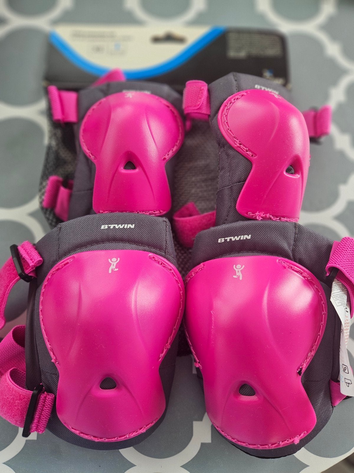 Decathlon B'Twin kinderbeschermingsset XS roze, Fietsen en Brommers, XS, Jongen of Meisje, Nieuw, Ophalen of Verzenden