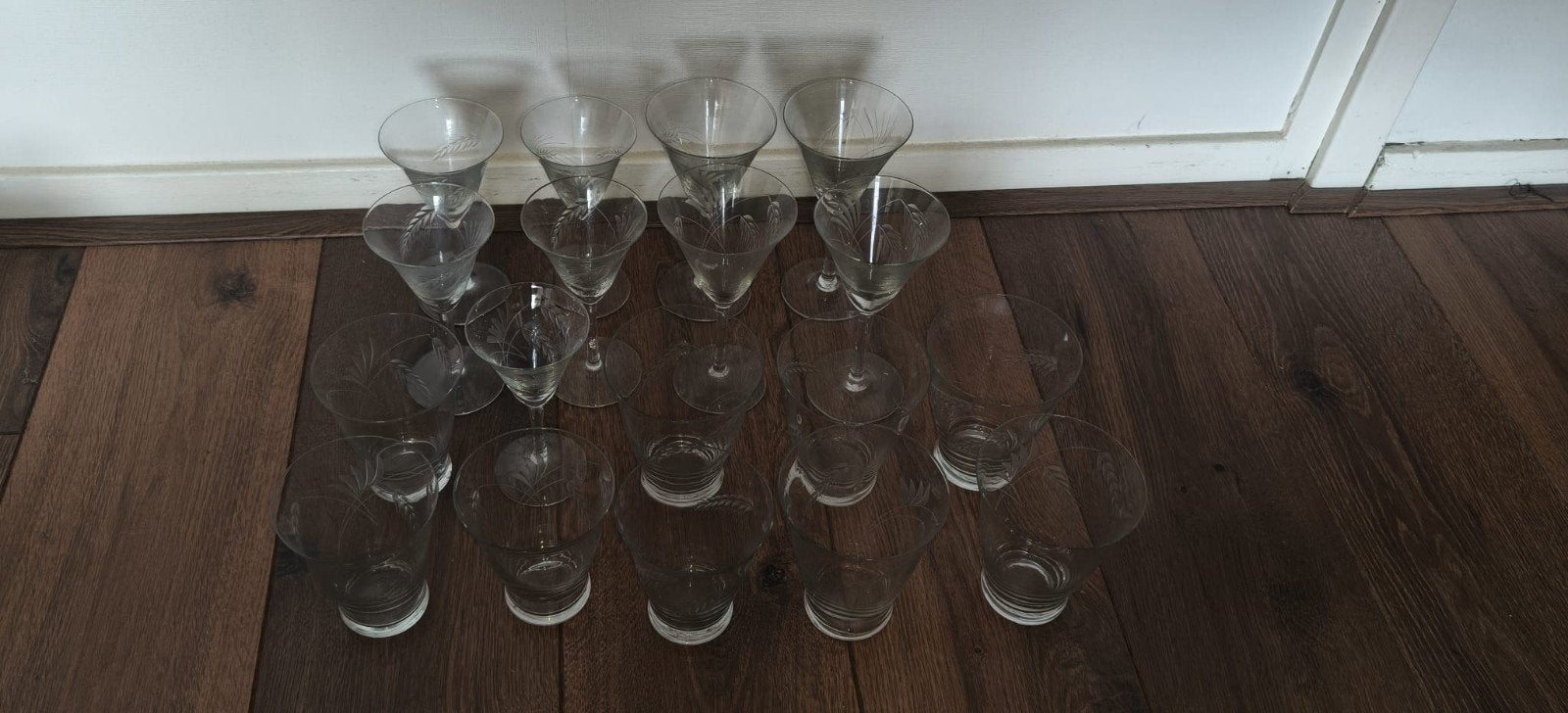 Set van 18 Vintage Glazen met Graanmotief, Ophalen
