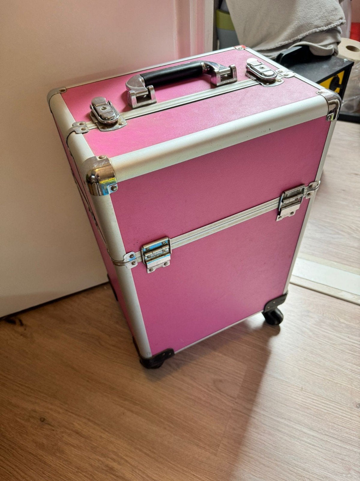 Trimkoffer, Sieraden, Tassen en Uiterlijk, Beautycases, Ophalen, Zo goed als nieuw, Roze