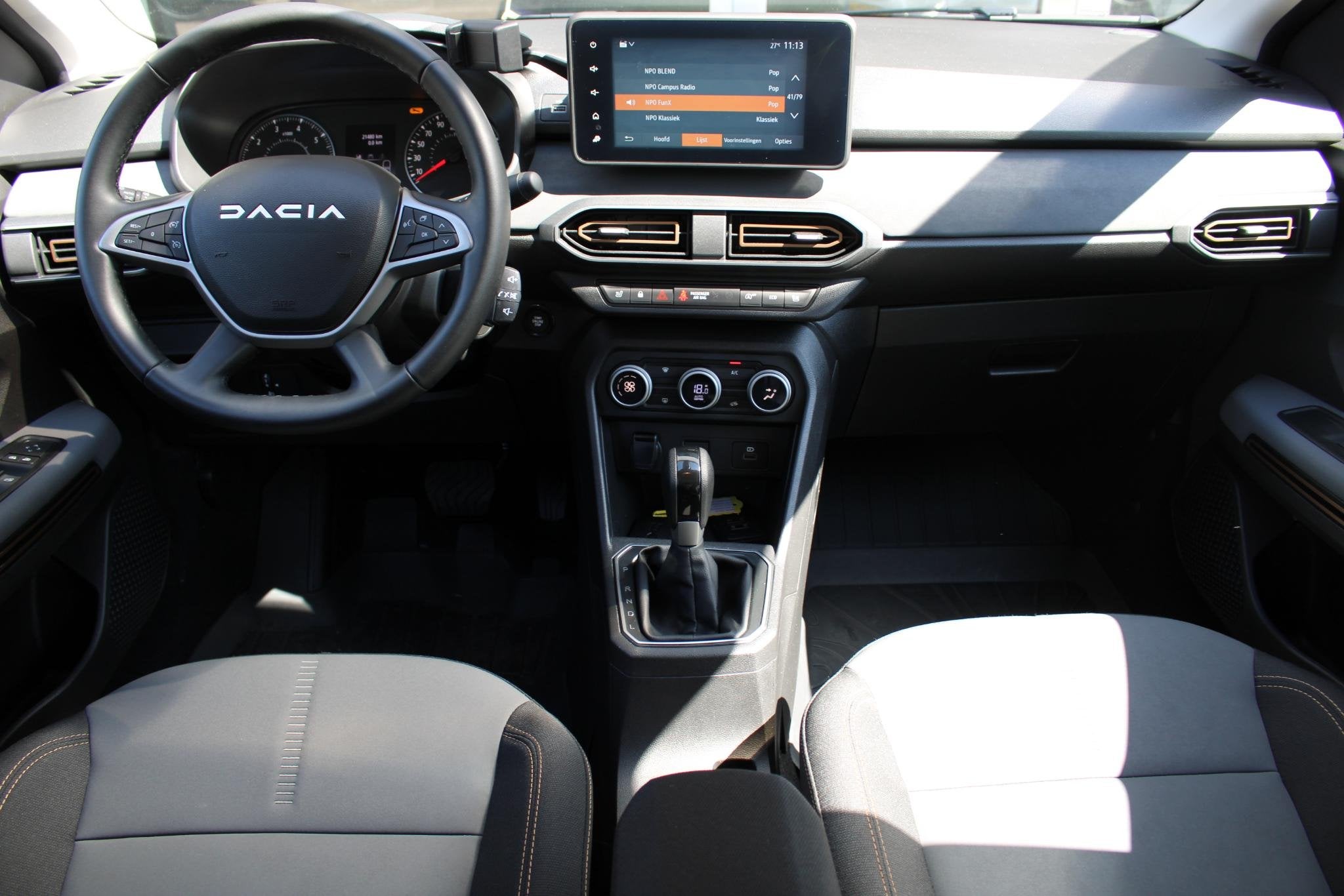 Dacia Sandero Stepway 1.0 TCe 90 Comfort | Navigatie | Stoel, Auto's, Dacia, Stof, Met garantie (alle), 91 pk, 3 cilinders