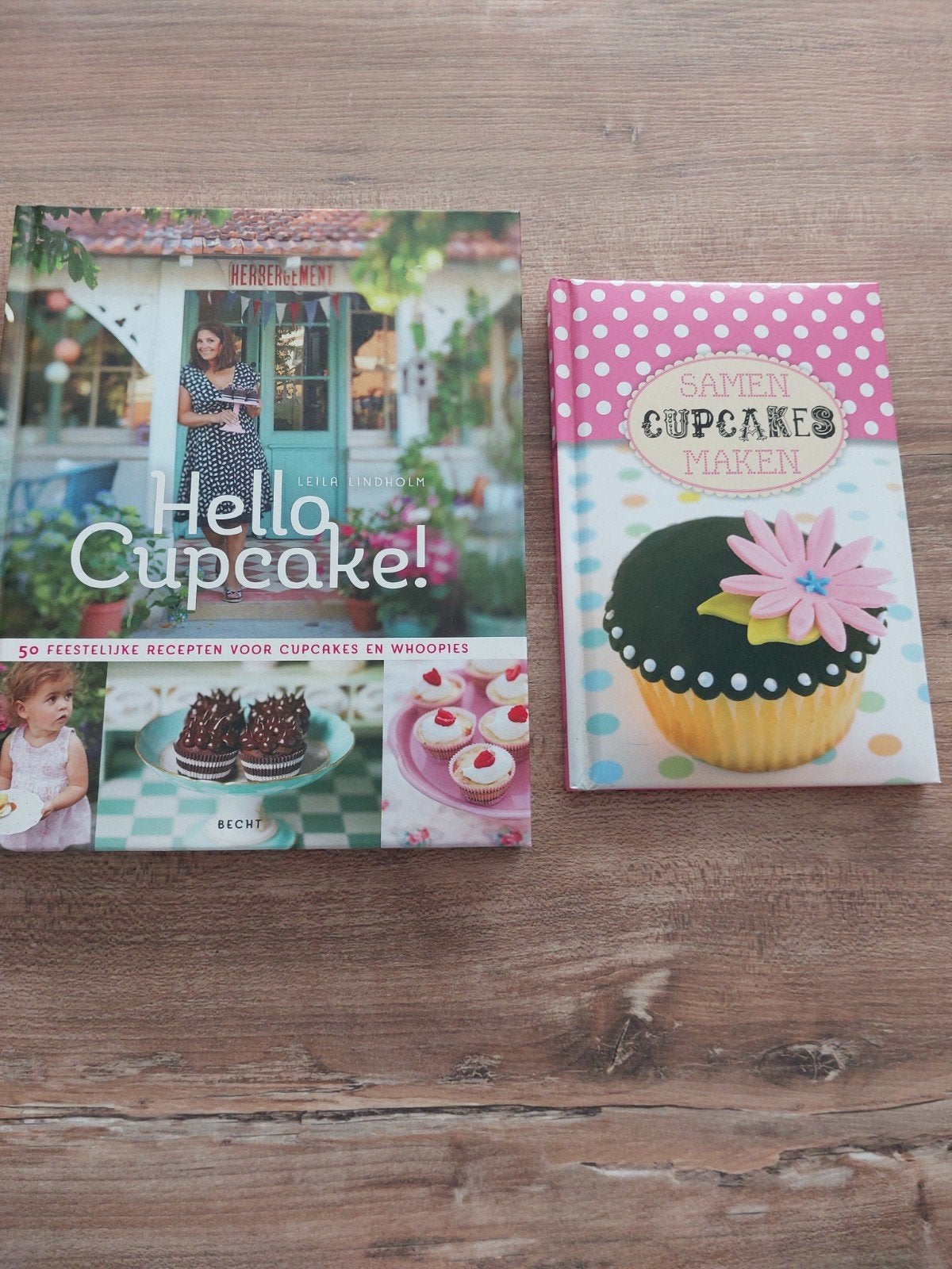 Cupcakes- 2x samen  € 1.75, Leila Lindholm, Ophalen of Verzenden, Zo goed als nieuw, Taart, Gebak en Desserts