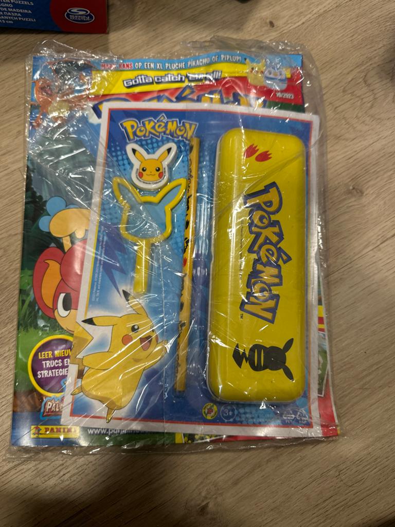 Pokémon magazine met etui en potlood - Nieuw in verpakking, Ophalen, Zo goed als nieuw, Overige typen
