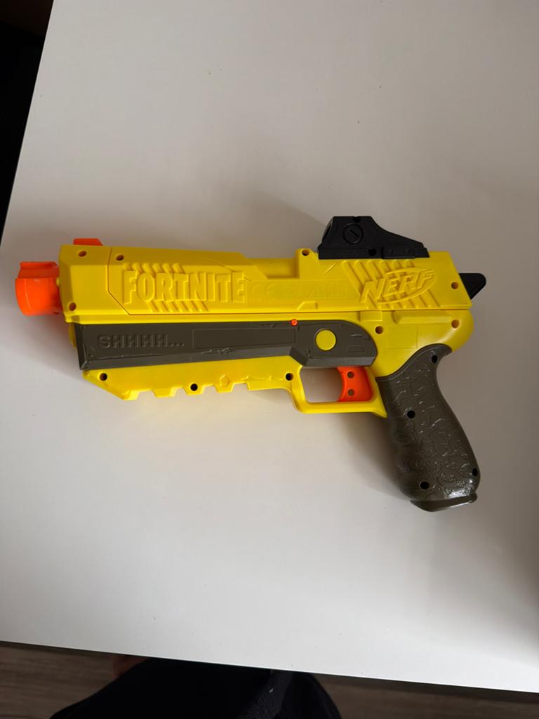 Fortnite Nerf, Ophalen, Zo goed als nieuw