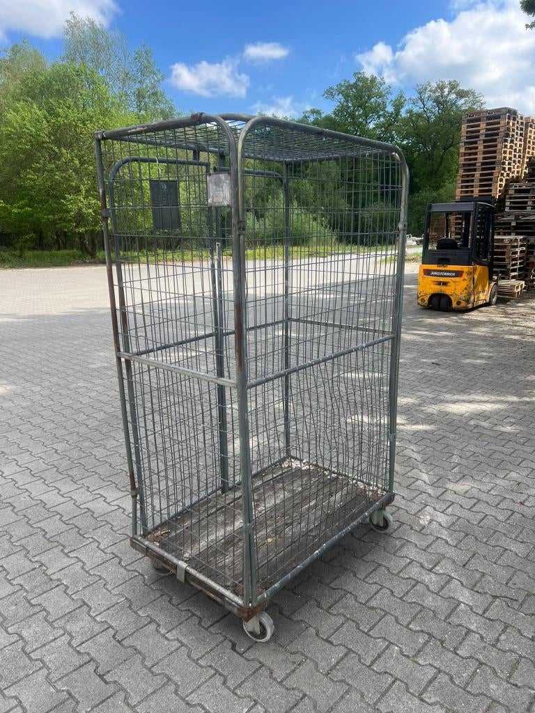 Rolcontainers – industrieel (meerdere), Ophalen, Gebruikt