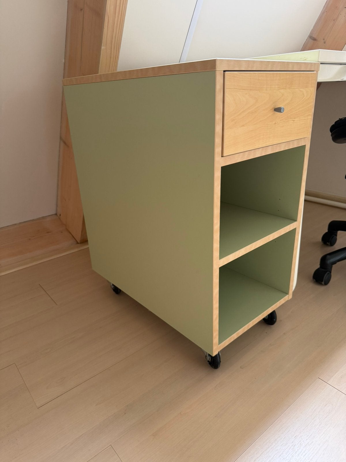 Ladekast Bureau Pastel Groen, Ophalen, 50 tot 100 cm, Zo goed als nieuw, 3 of 4 laden