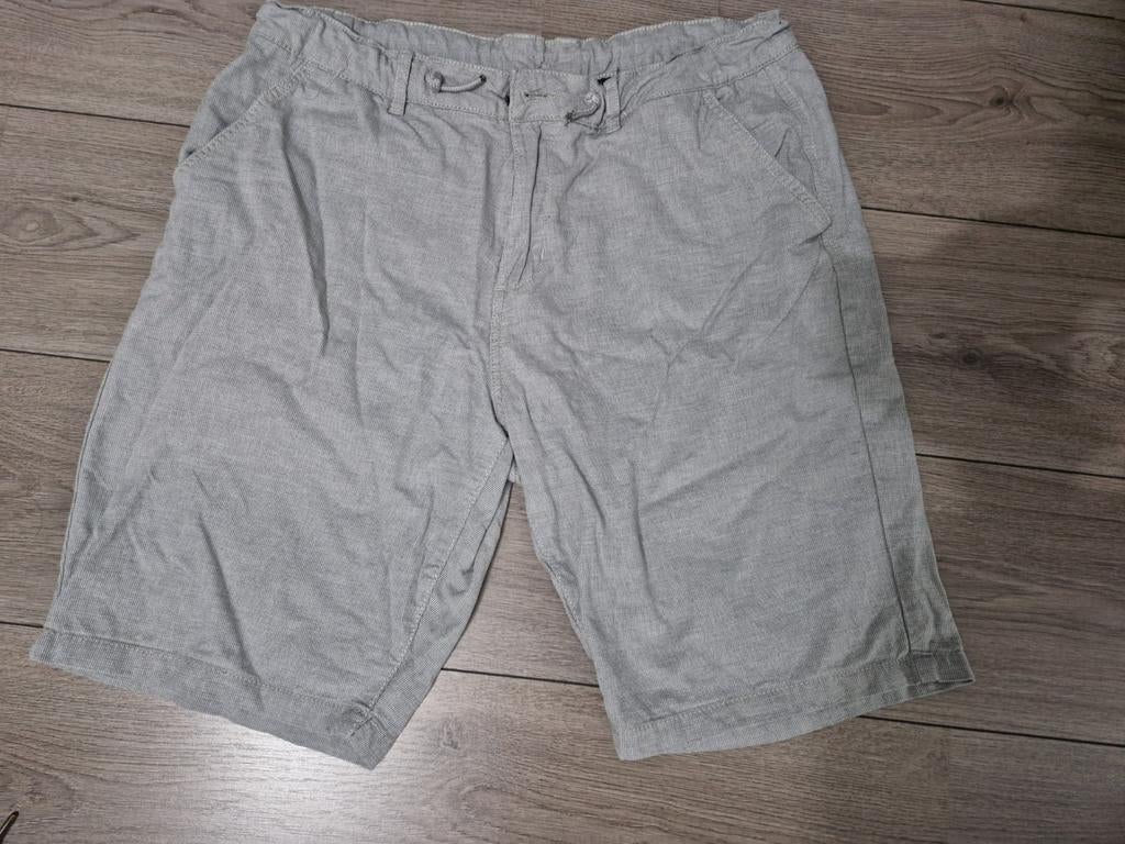 Grijze korte broek voor heren maat 52, Kleding | Heren, Broeken en Pantalons, Maat 52/54 (L), Ophalen of Verzenden, Grijs, Gedragen