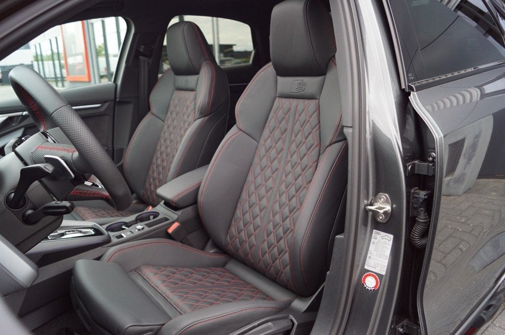 Audi A3 Limousine 1.5 TFSI S-line 150pk Facelift/Leer ruitmo, Auto's, Audi, 1300 kg, Huisgarantie, 4 cilinders, Leder
