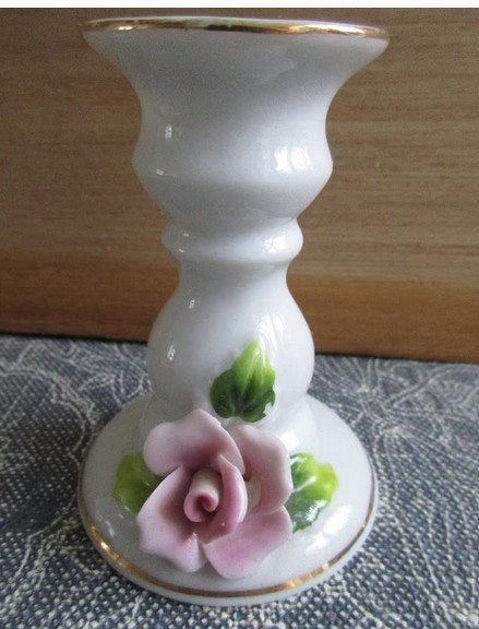 prachtige vintage porseleinen kaarsenstandaard met roosjes, Antiek en Kunst, Curiosa en Brocante, Ophalen of Verzenden