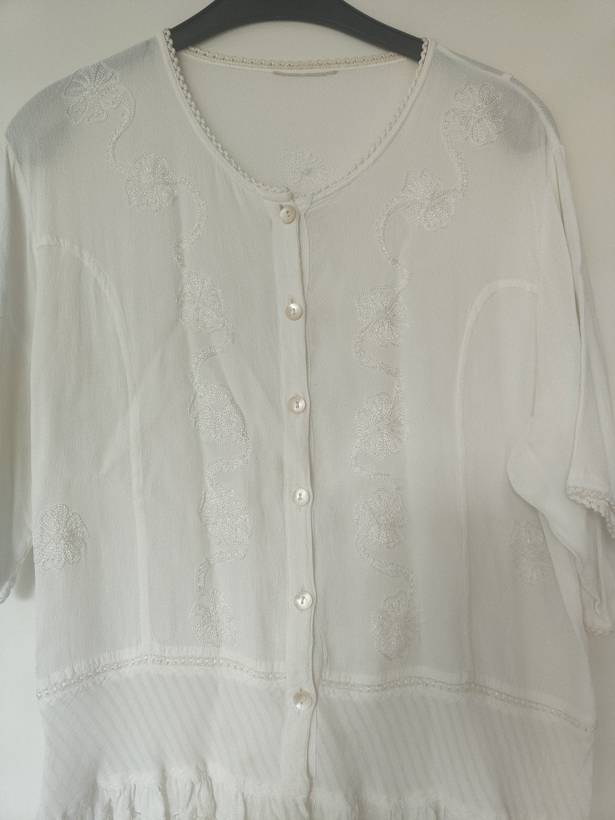 Brocante Vintage cream blouse mooi bewerkt jaren 70., Kleding | Dames, Blouses en Tunieken, Ophalen of Verzenden, Zo goed als nieuw