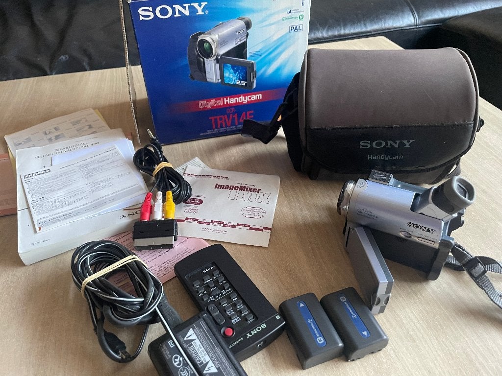 Sony Handycam DCR-TRV14E MiniDV Camcorder –, Ophalen, Gebruikt, Sony, 20x of meer