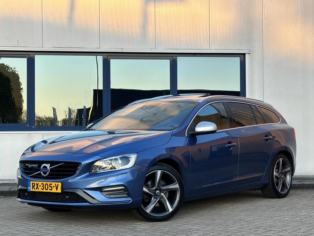 Volvo V60 2.0 T4 R Design l ACC l Leer l Schuifdak l BLIS l, Gebruikt, 1969 cc, Blauw, 1600 kg