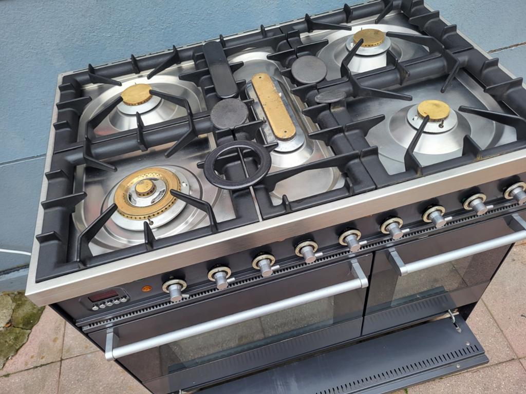Nette staat boretti antraciet kleur fornuis 5,pitts 90cm br, 60 cm of meer, Energieklasse A of zuiniger, Grill, Ophalen of Verzenden