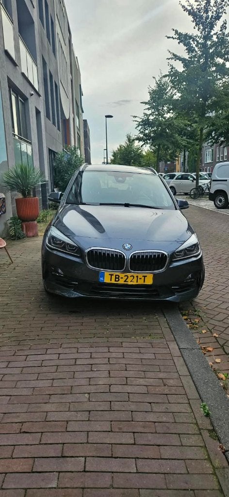 BMW 218i Gran Tourer | Automaat | 96.397 km | 7-zits | Grijs, Auto's, BMW, 2-Serie Gran Tourer, Particulier, Zilver of Grijs, 84 €/maand