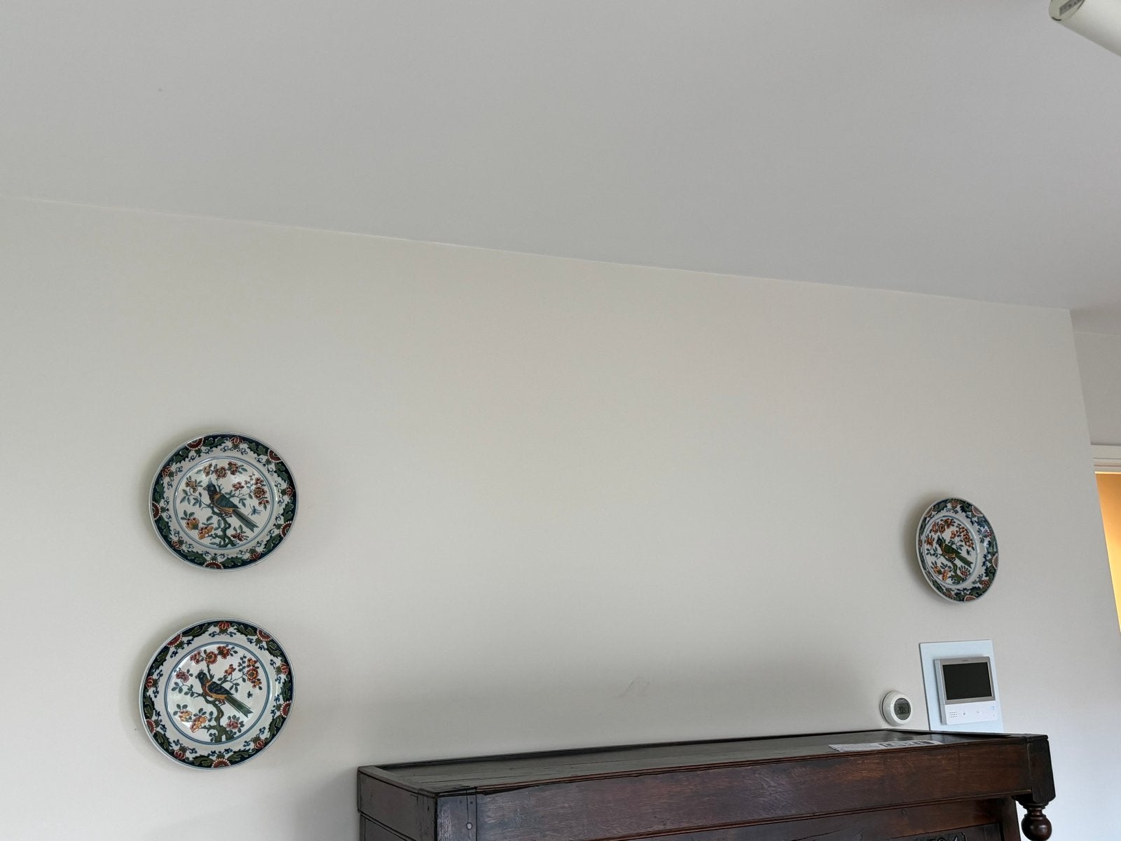Set van 3 Makkum aardewerk wandborden met vogeldecor, Ophalen