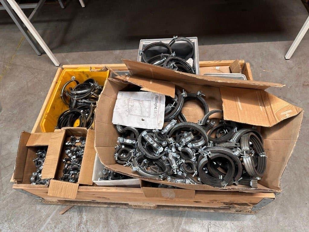 Partij buisklemmen, Ophalen, Gebruikt, Minder dan 50 mm, Overige typen