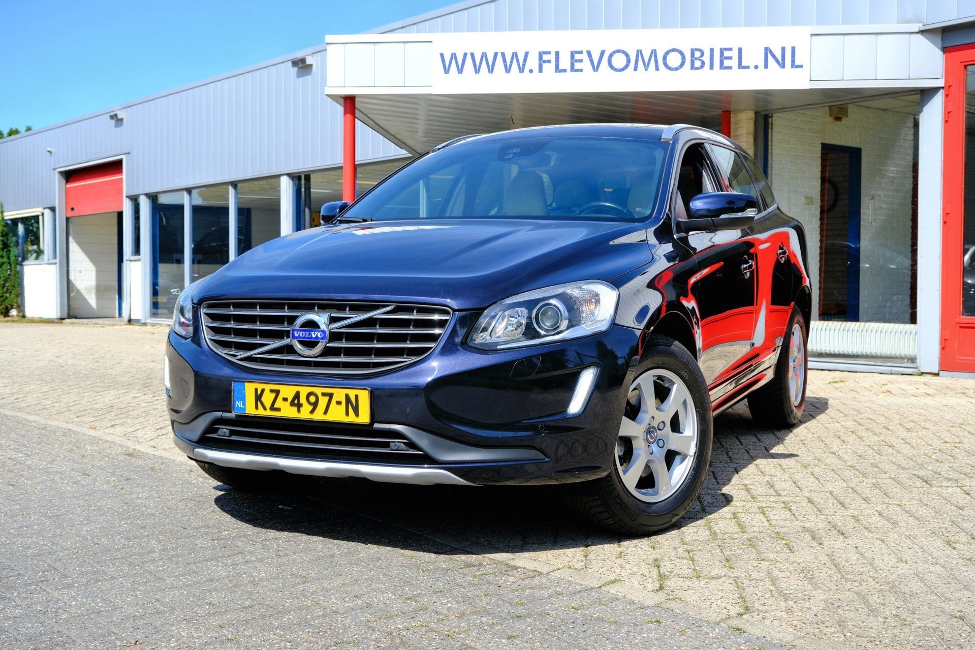 Volvo XC60 2.0 D4 190pk FWD Polar+ Aut. Pano|Leder|Navi|Xeno, Euro 6, Blauw, Bedrijf, SUV of Terreinwagen