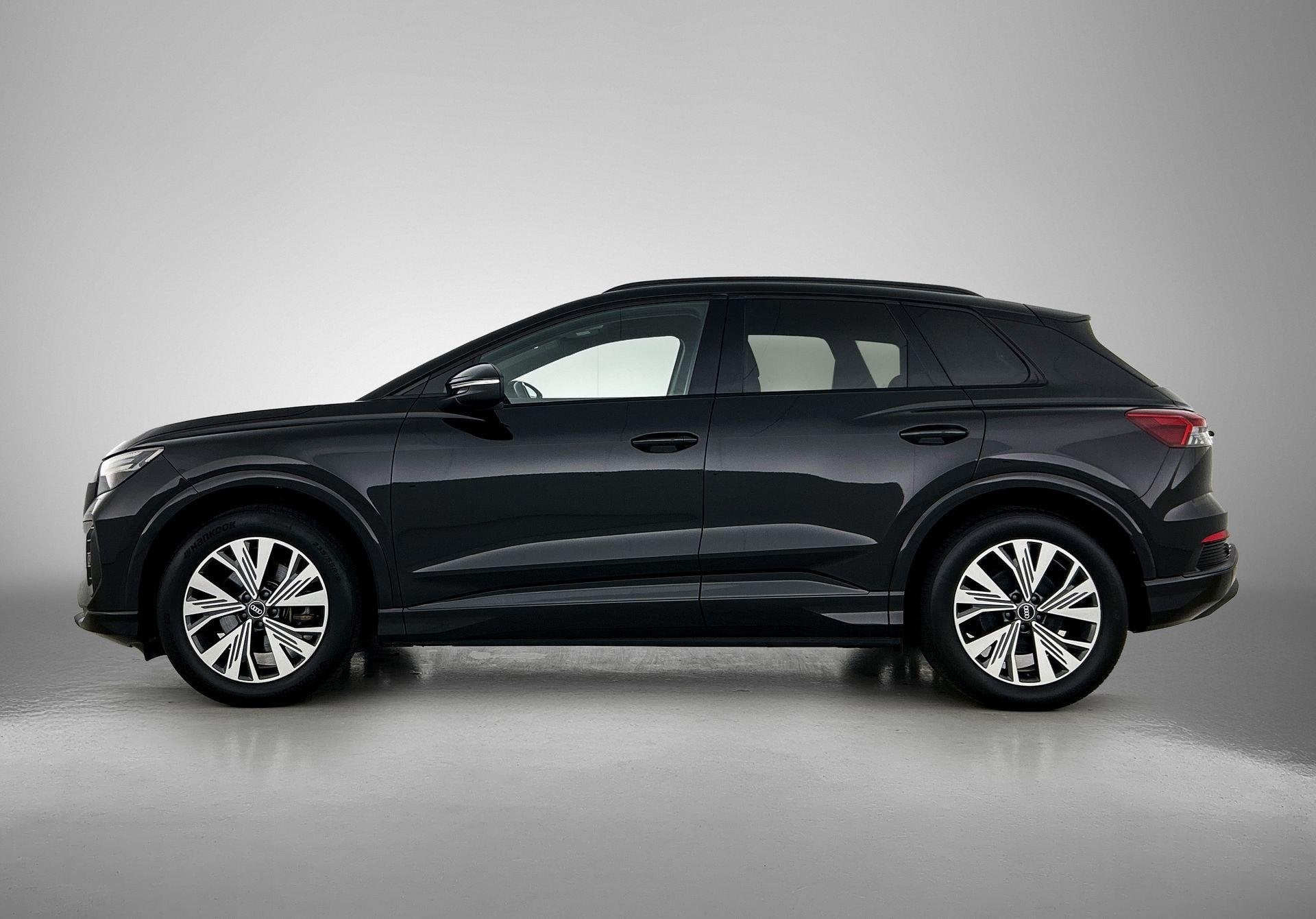 Audi Q4 e-tron 35 Launch edition Advanced 55 kWh 170 PK | Au, Auto's, 12 maanden, Gebruikt, Zwart, Zwart