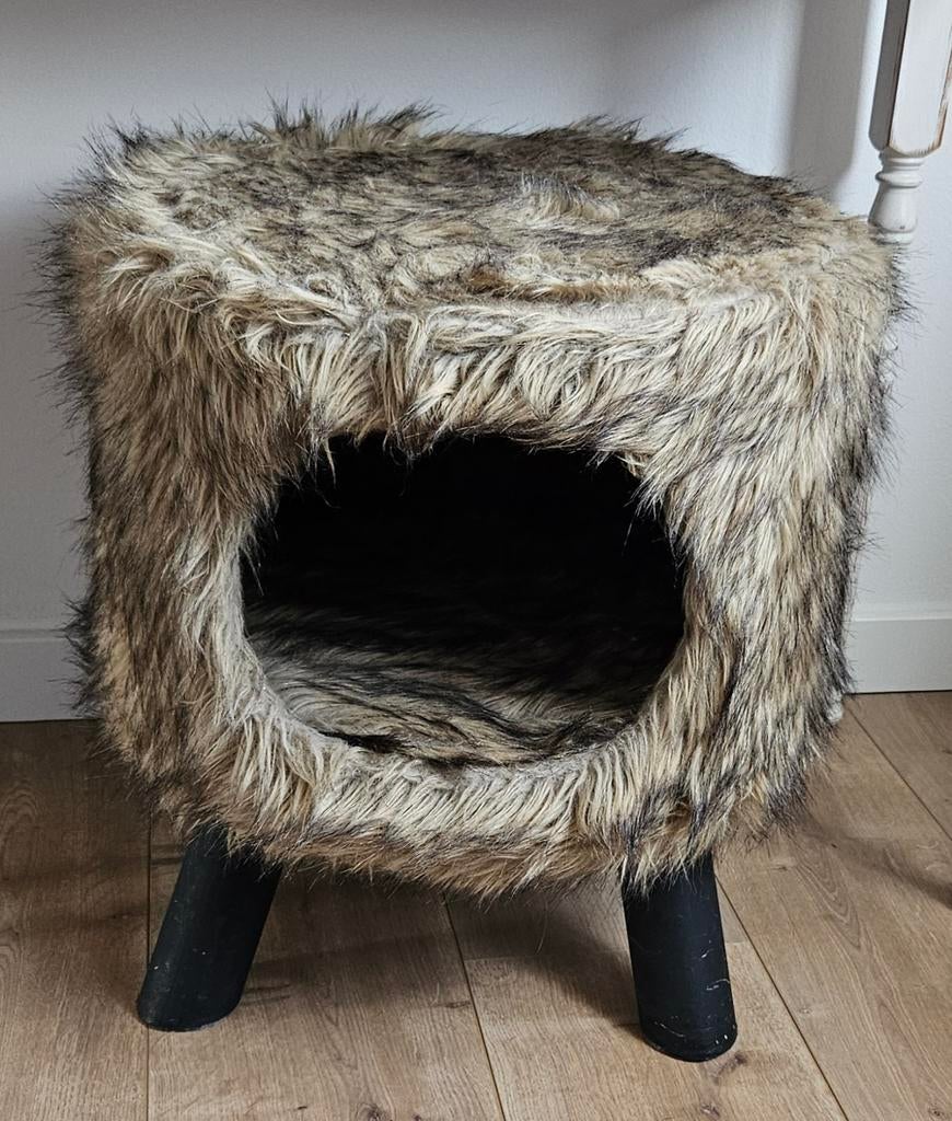 Ronde poef pluche kattenmand, Ophalen, Gebruikt, Pluche