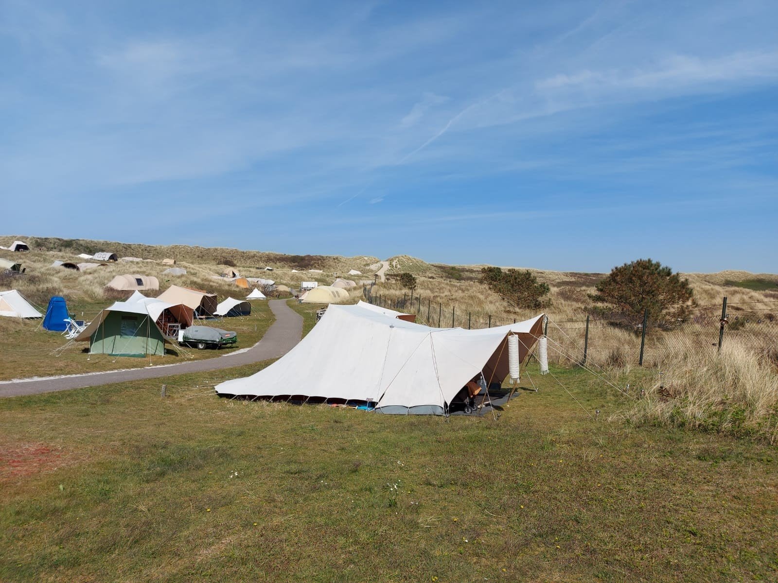 TE HUUR Tent Vlieland Stortemelk- Last Minute: 17-27 aug., Ophalen of Verzenden, Tot en met 6