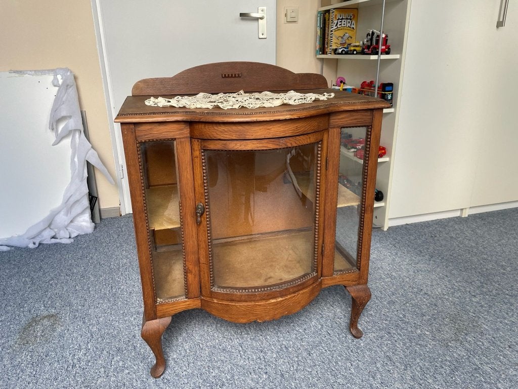 Theekastje, Ophalen