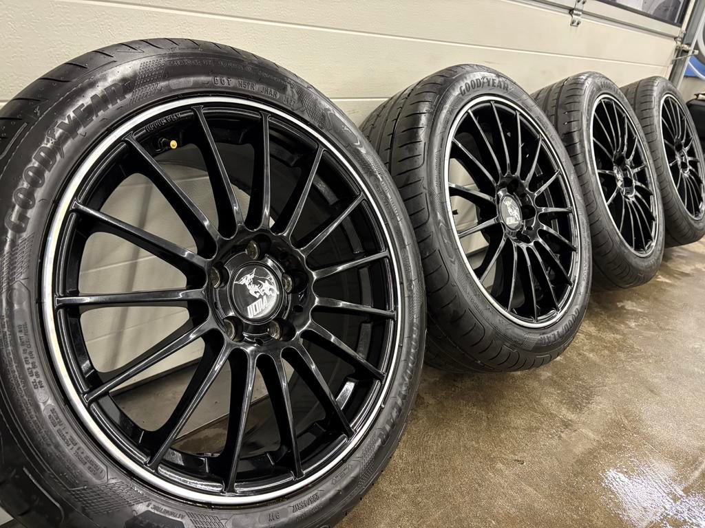 17 inch Volkswagen Caddy Golf Passat velgen zomer 5x112, Auto-onderdelen, Banden en Velgen, Gebruikt, Banden en Velgen, 17 inch