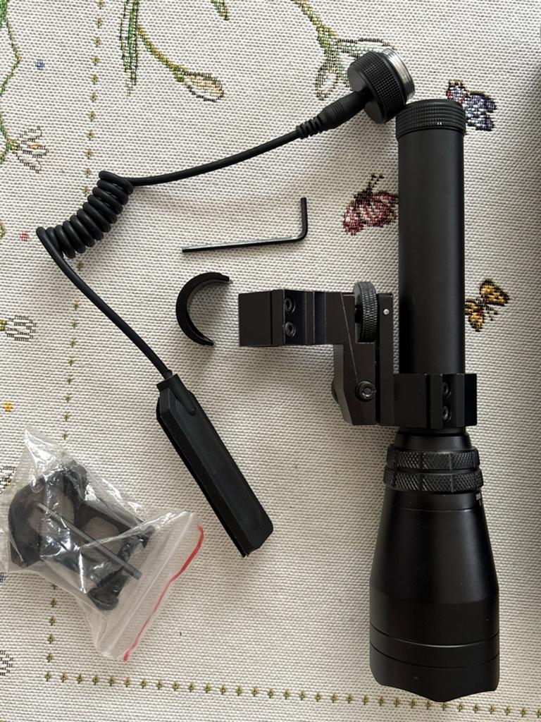 Groene Laser Zaklamp met Ratstaart Schakelaar en Bevestiging, Ophalen of Verzenden, Zo goed als nieuw