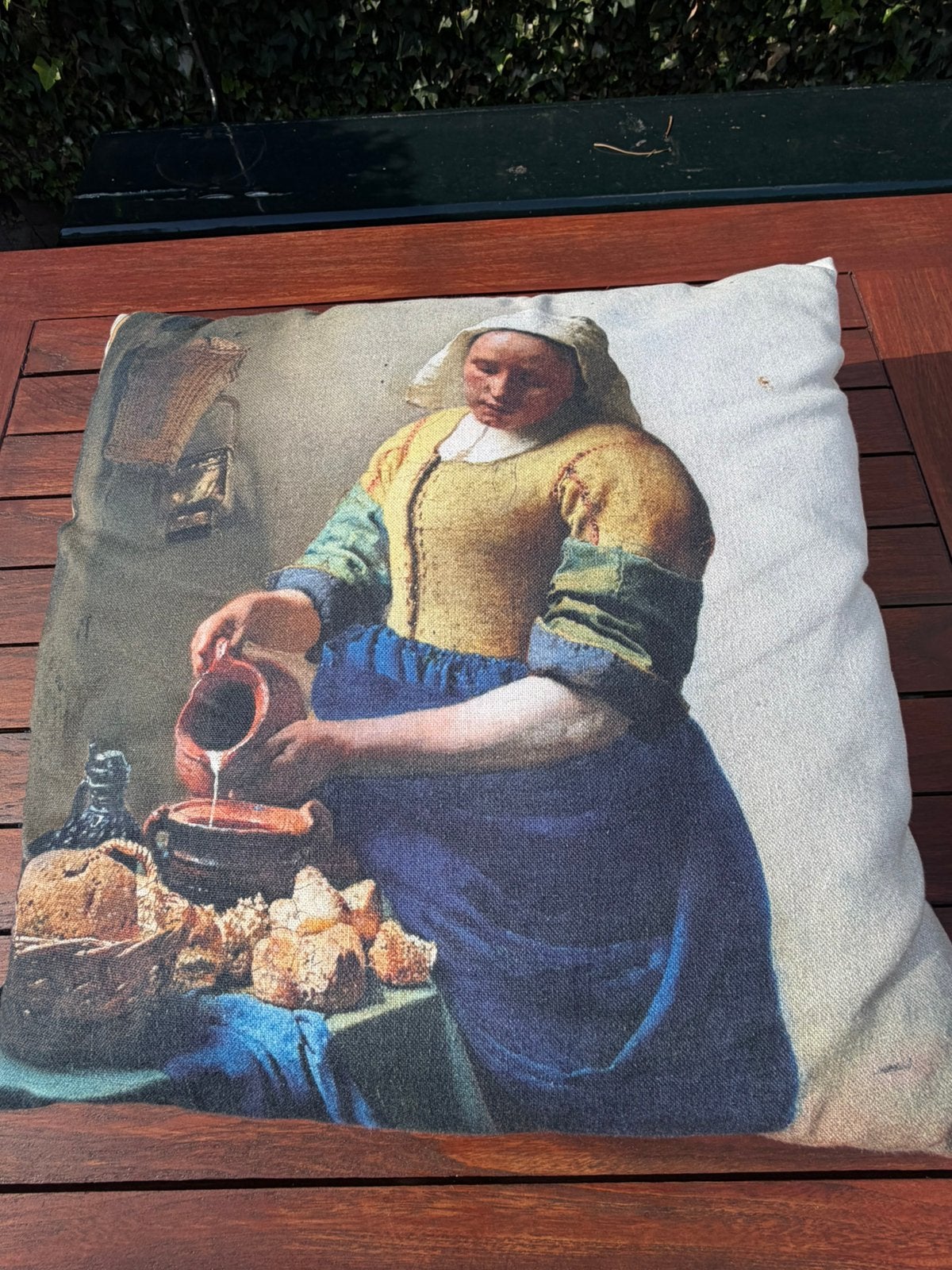 Melkmeisje kussen, Ophalen, Zo goed als nieuw