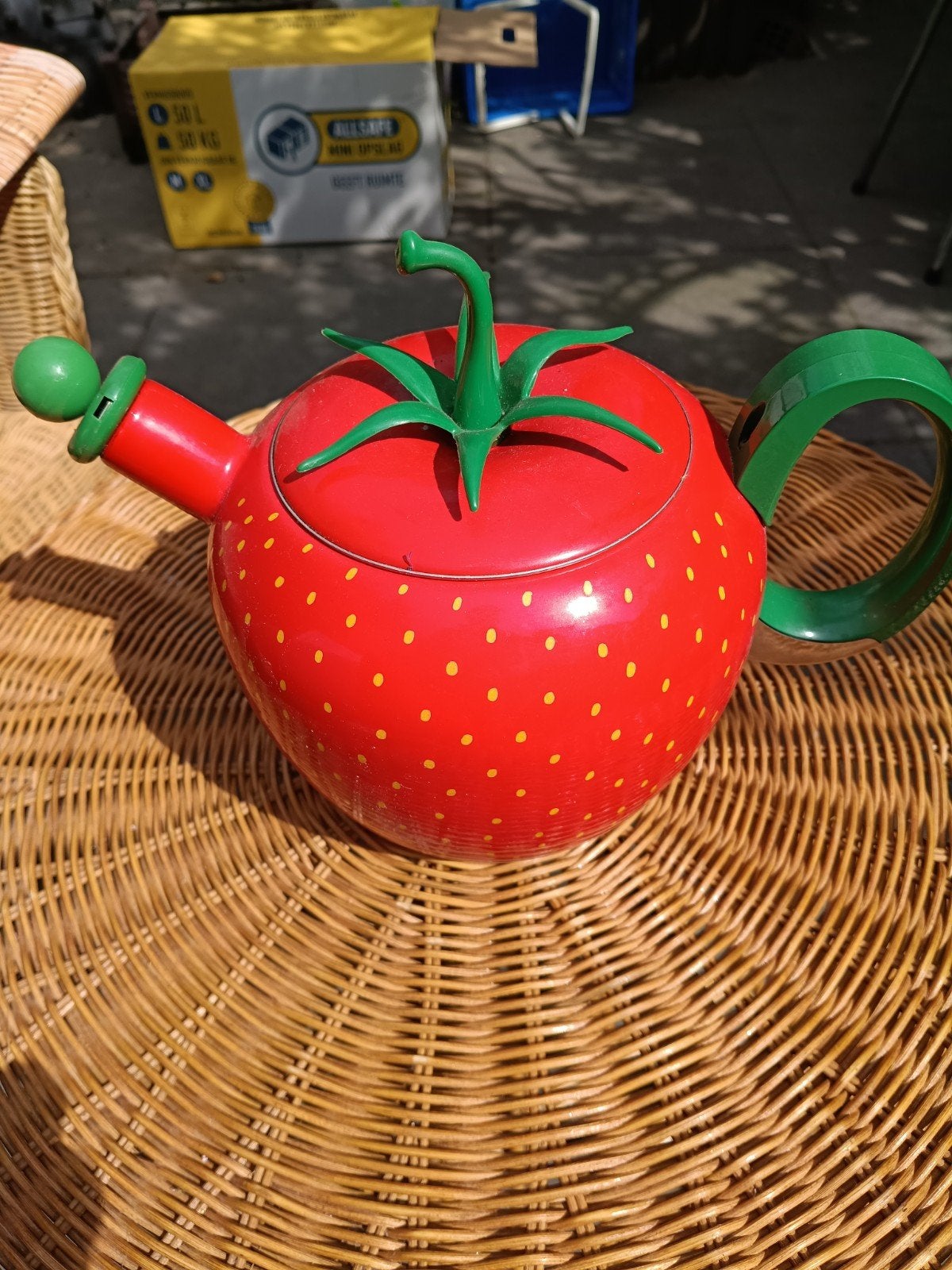 Leuke vintage Copco aardbeien theepot / fluitketel nieuw, Huis en Inrichting, Theepot/fluitketel, Nieuw, Ophalen of Verzenden