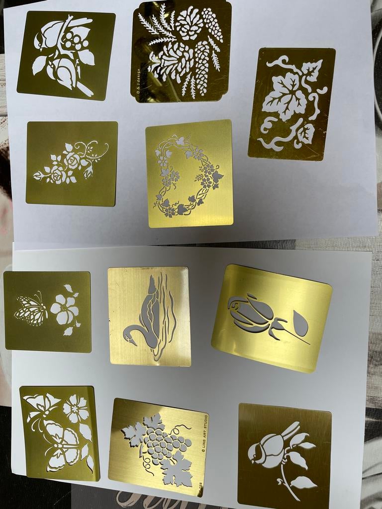Embossing mallen 3, Ophalen of Verzenden, Zo goed als nieuw, Overige thema's, Pons of Mal