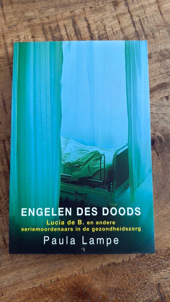 P. Lampe - Engelen des doods, Boeken, Ophalen of Verzenden, Zo goed als nieuw, P. Lampe